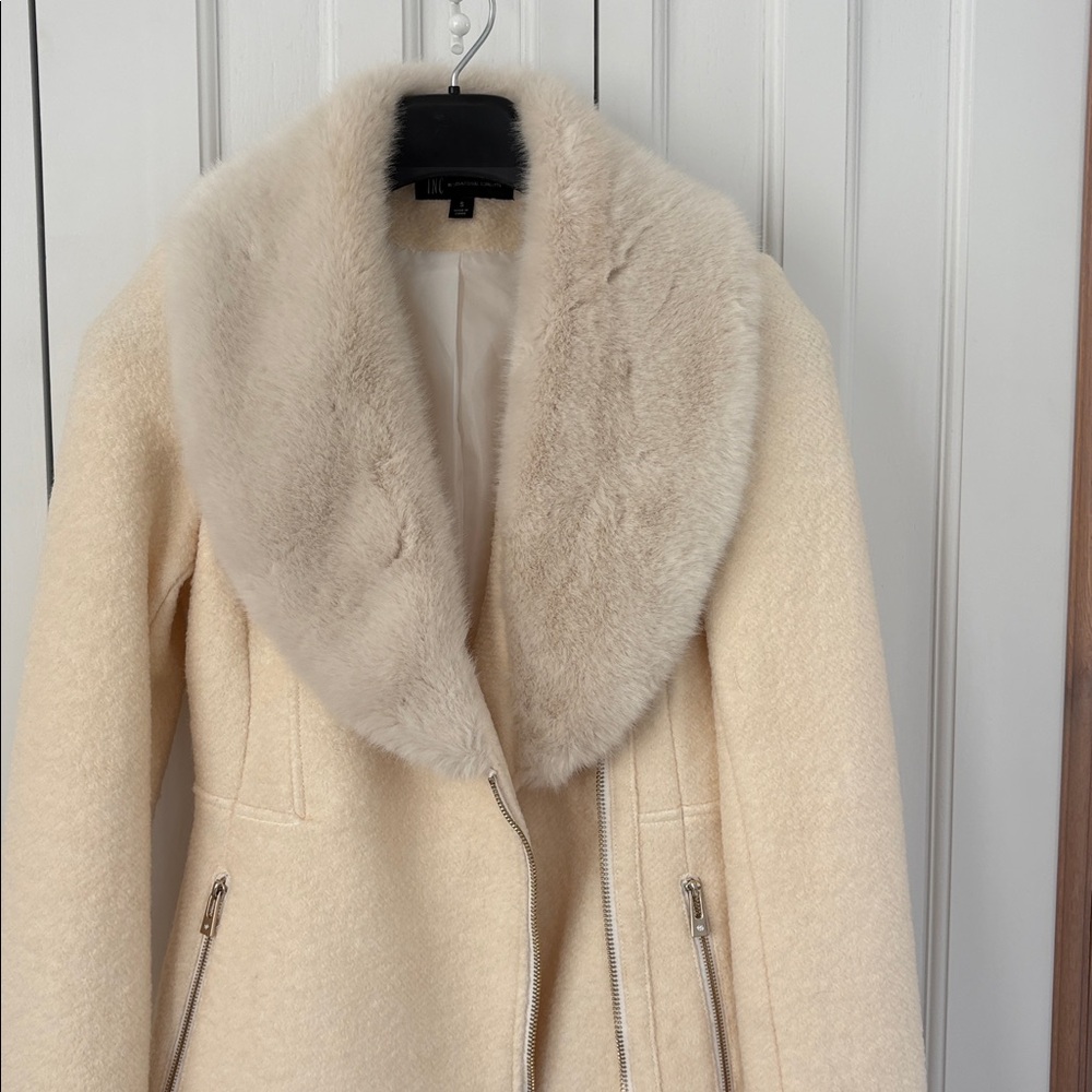 INC International Concepts Cream car-length coat with faux Fur Collar. SZ S